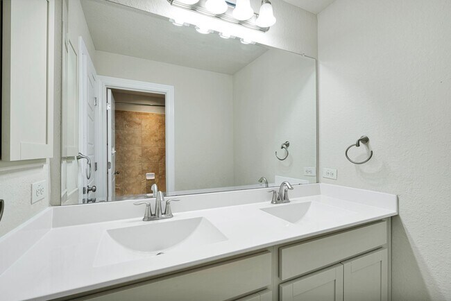 Building Photo - Spacious 5-Bedroom Beauty in Triana Neighborhood –  with Community Perks!