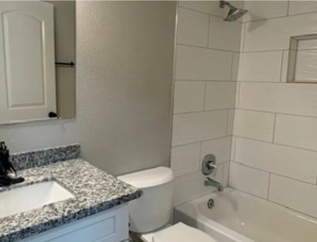 Building Photo - 2519 Silver Cypress Dr