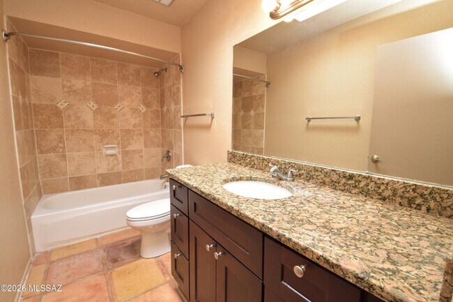 Building Photo - 5066 N Placita Del Lazo