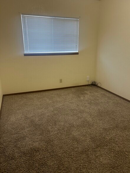 Building Photo - 4022 Garden Ct