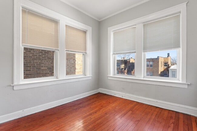 Building Photo - 7819 S Cornell Ave