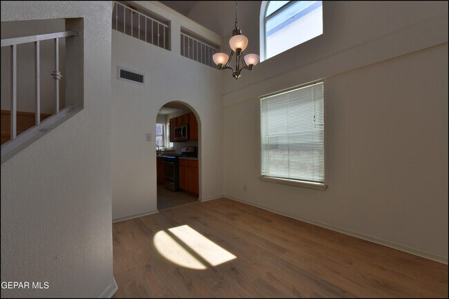 Building Photo - 253 Summerbrooke Ct