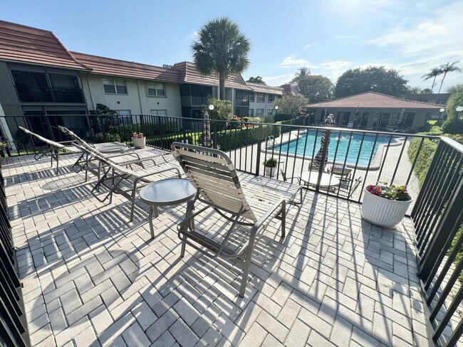 Building Photo - 1000 NW 13th St