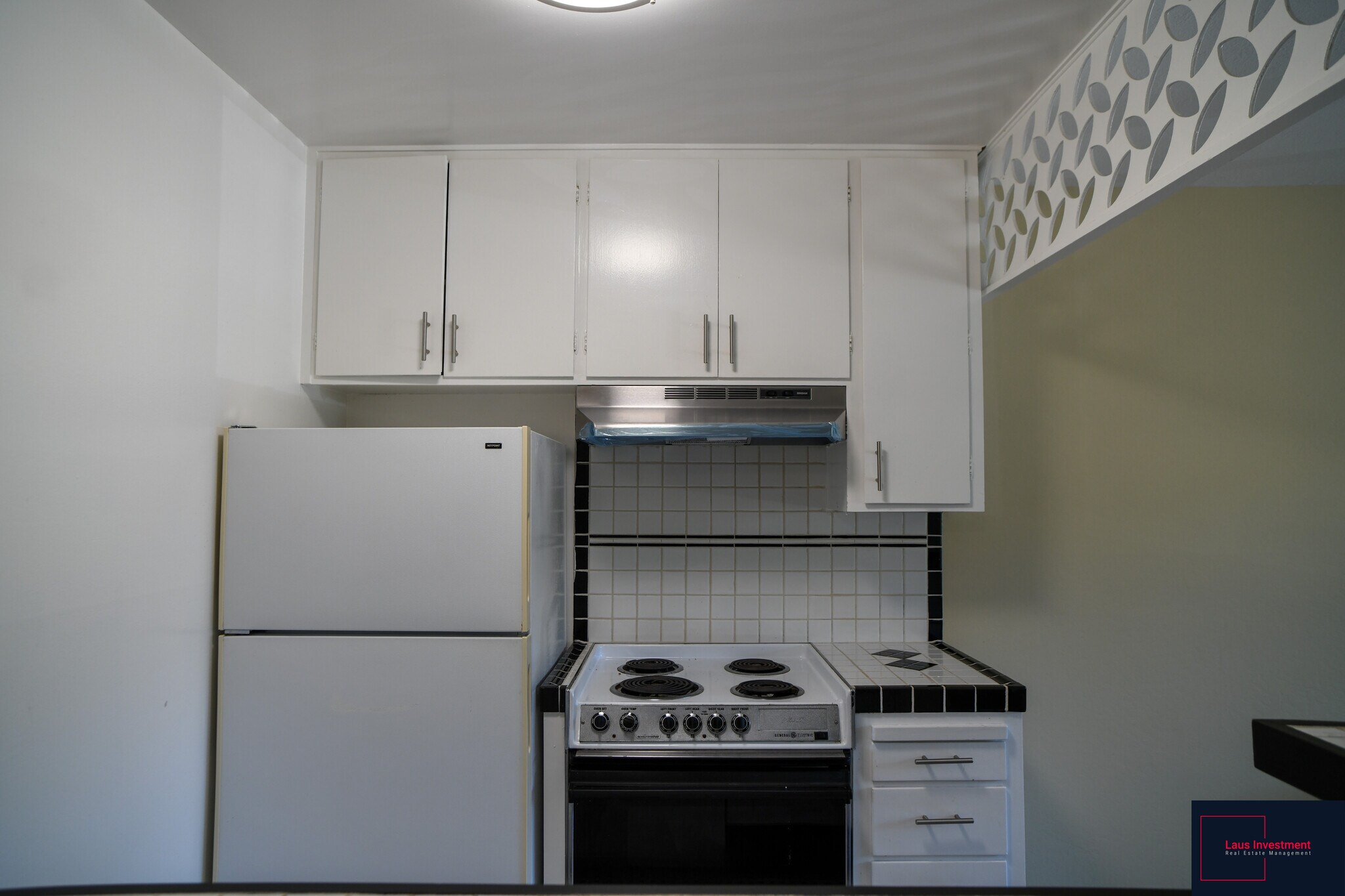 Kitchen - 125 Palm Ave