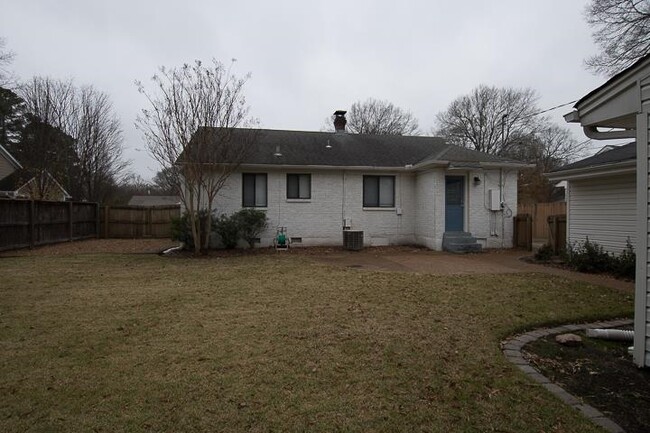 Building Photo - 3780 Cardinal Ave