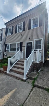 Building Photo - 11 Brown Ave