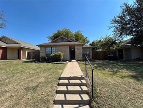 Building Photo - 7332 Blackthorn Dr
