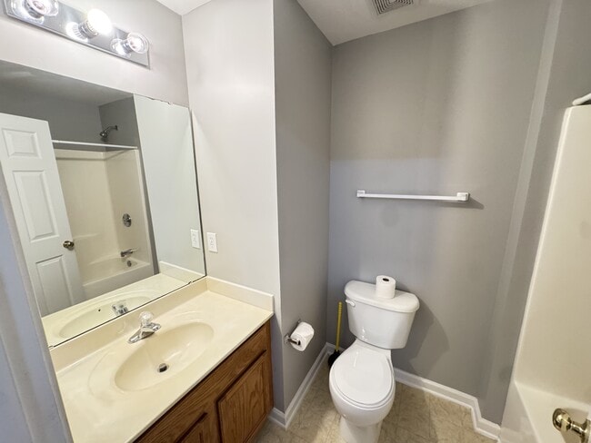 Building Photo - 226 Gr-Pd-51