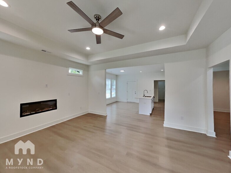 Building Photo - 501 Everette St