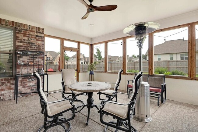 Building Photo - Custom Bartlett Home on Corner Lot with Mo...