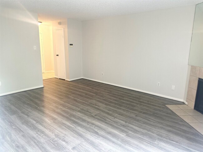 Building Photo - 2120 El Paseo St