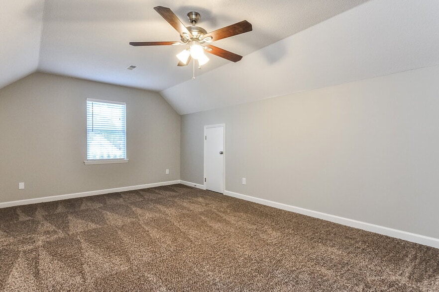 Building Photo - 209 Walnut Creek Dr