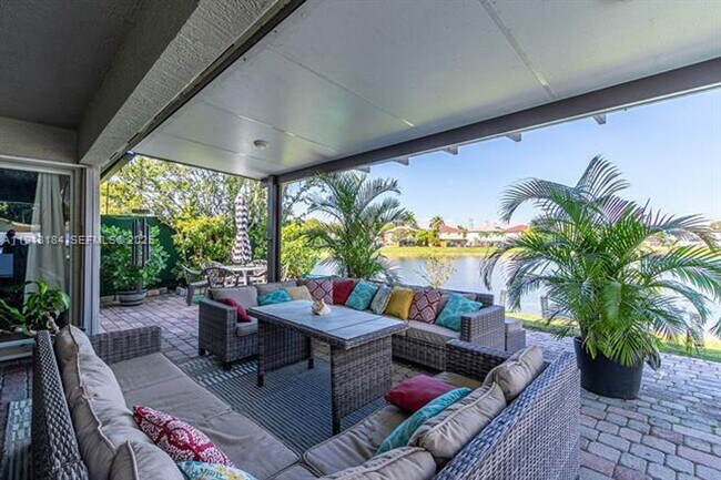 Building Photo - 12101 SW 135th Terrace