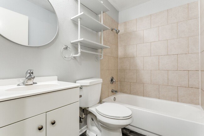 Building Photo - 13226 Chesterton Dr