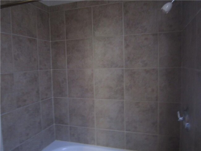 Building Photo - 1 Bedroom Apartment Near Magnolia Area