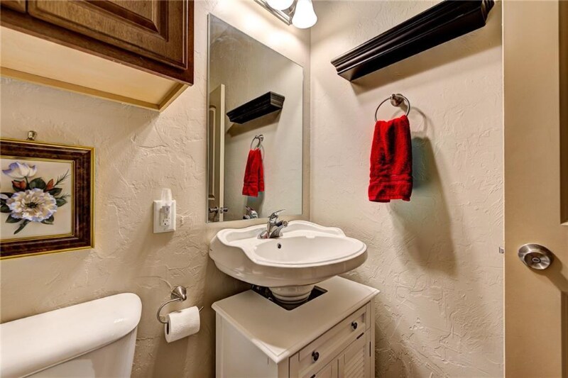 Building Photo - 1812 E Alameda St