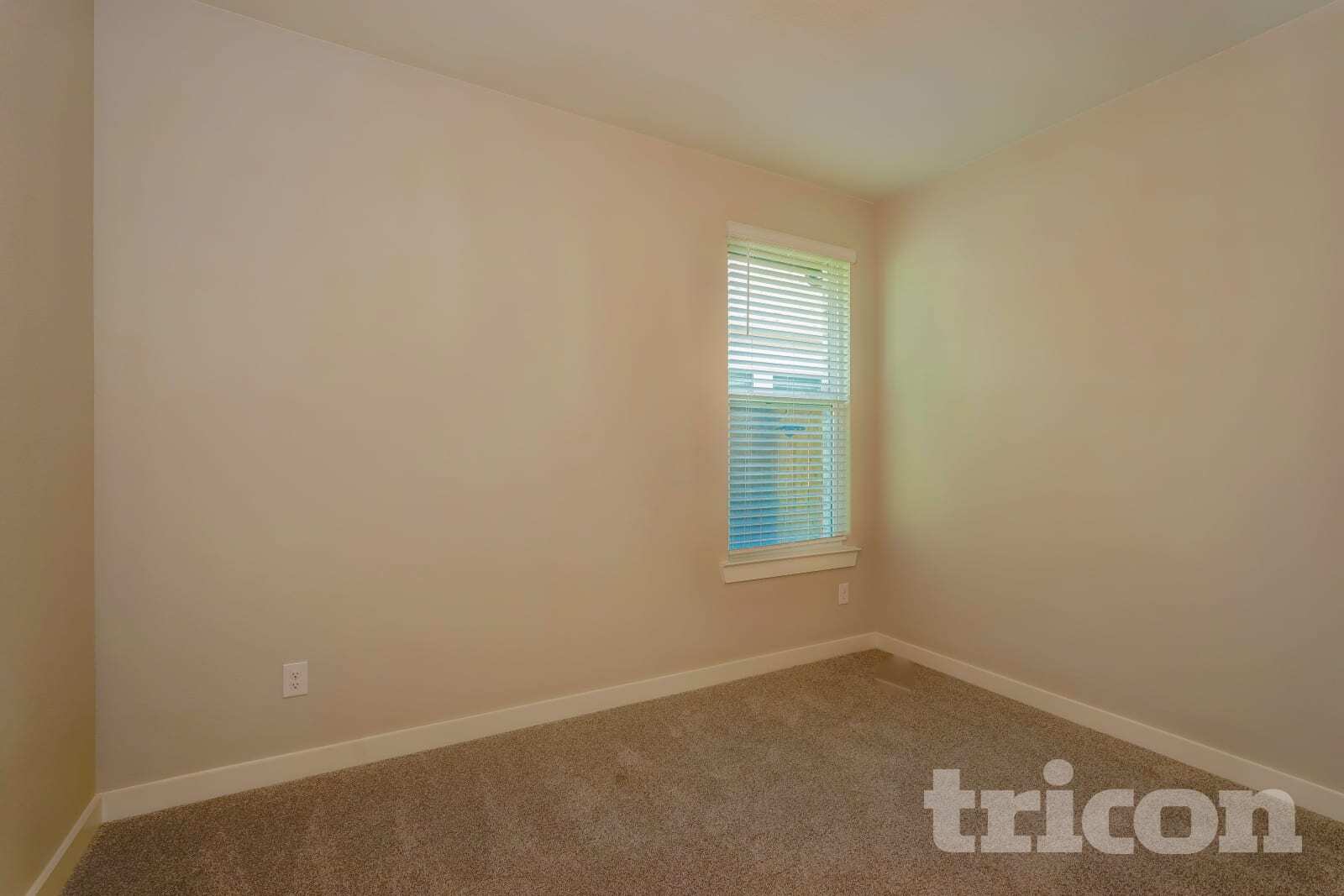 Building Photo - 8101 Howell Oak Dr