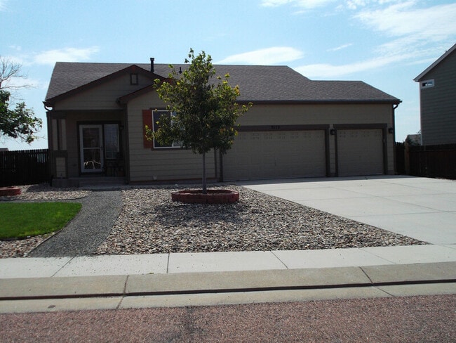 Building Photo - 9173 Sunningdale Rd