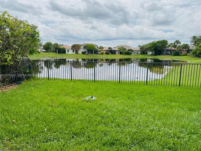 Building Photo - 12400 NW 78th Manor