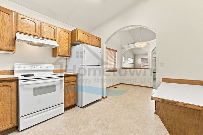 Building Photo - 7533 N Winter View Dr