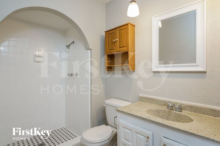 Building Photo - 9814 Emory Oak Cir