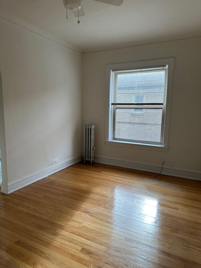 Building Photo - 6347 N Magnolia Ave