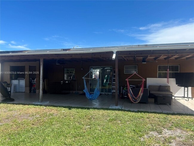 Building Photo - 11721 NW 32nd Manor