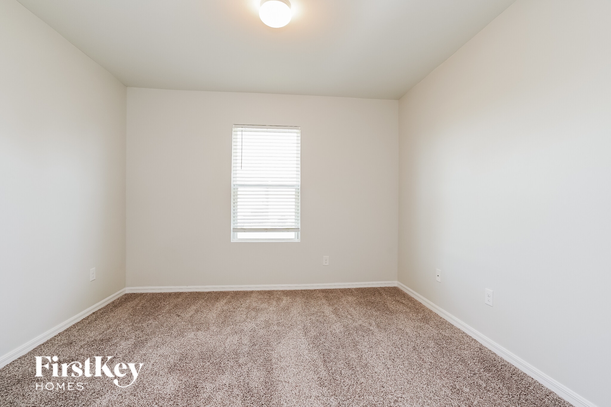 Building Photo - 2711 SW 9th Ave