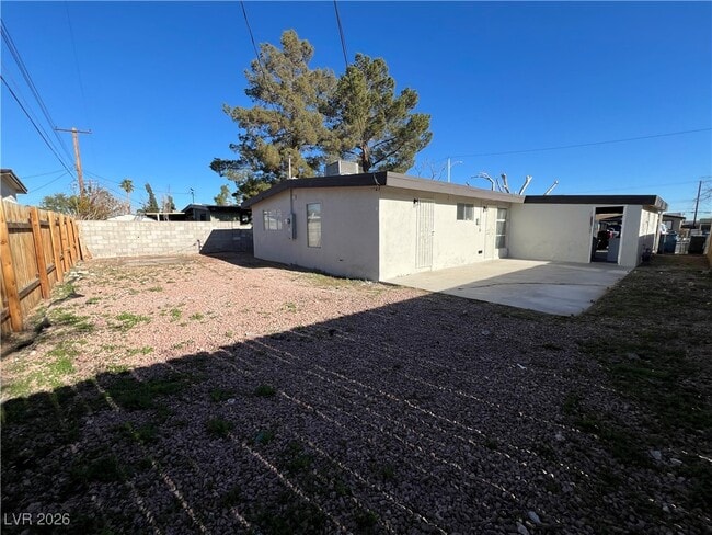 Building Photo - 365 Upland Blvd