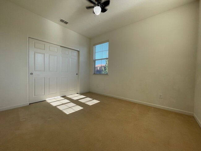 Building Photo - Two Story Home w/ Fridge Included, Attache...