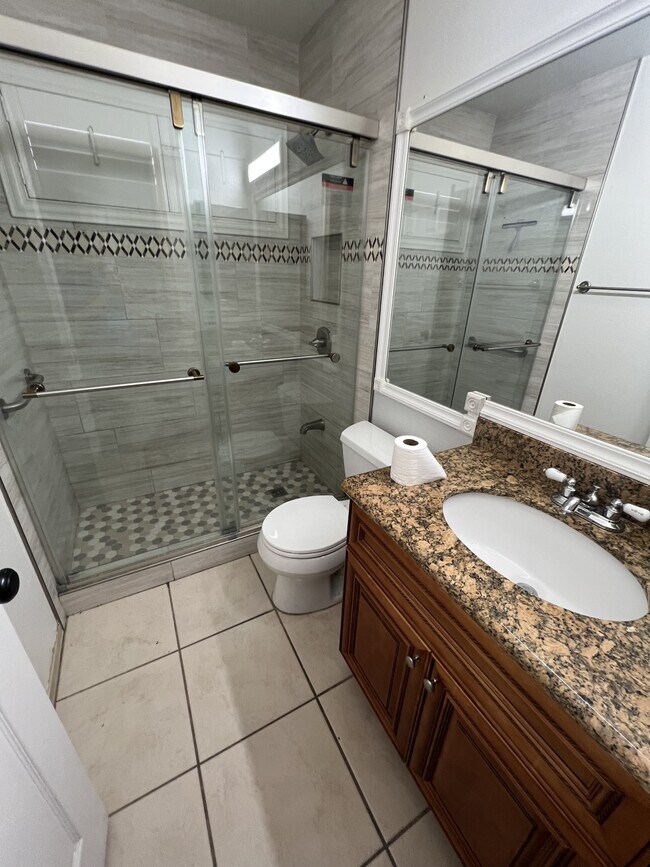 Building Photo - 1531 W Gail Dr