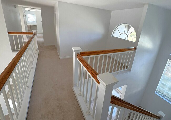 Building Photo - Coming Soon, 4 Bedroom, 2.5 bath Pool Home - Hunter's Creek!