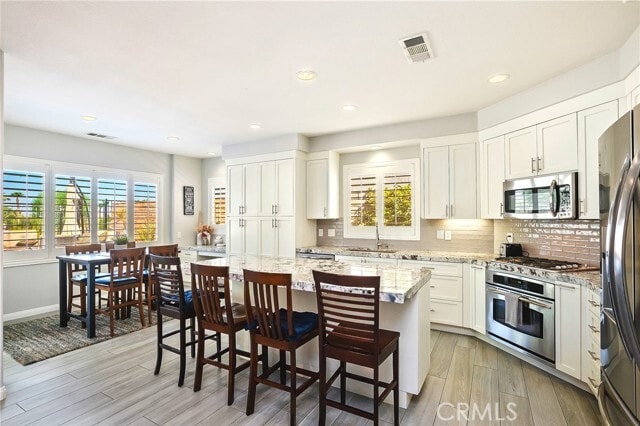 Building Photo - 42911 Del Lago Ct