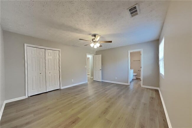 Building Photo - 3202 Windgate Dr