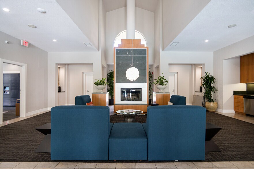 Building Photo - 141 Saratoga Ave