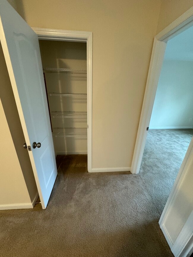 Building Photo - 6901 Swanhaven Dr