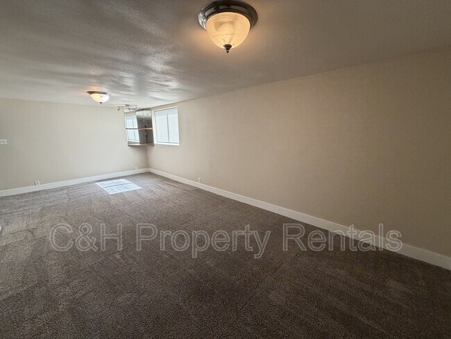 Building Photo - 1837 Wyoming Ave