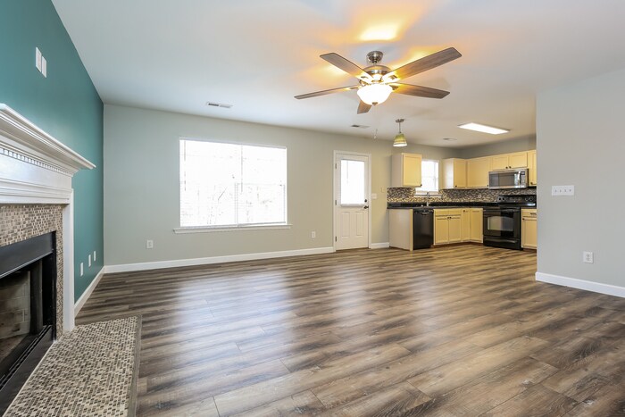 Building Photo - 410 Revis Creek Ct