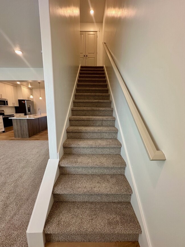 Building Photo - NT 3367