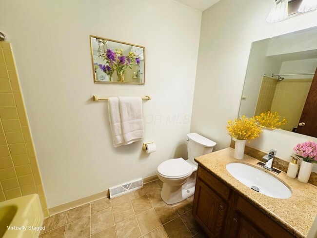 Building Photo - 1016 Lambeth Dr