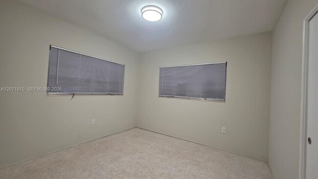 Building Photo - 260 SW 31st Ct