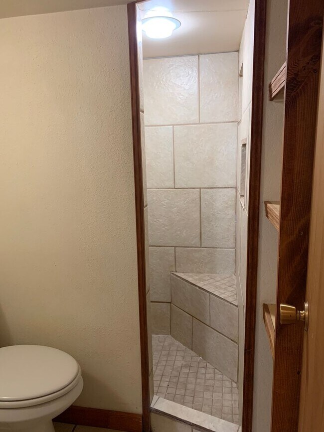 Building Photo - Two Bedroom - East Helena