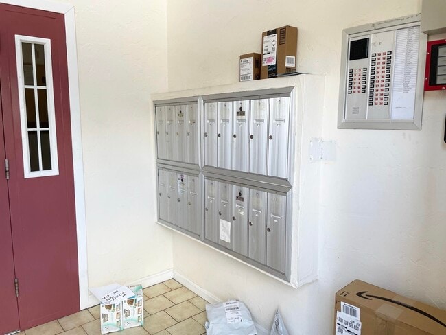 Building Photo - 1311 Hanover St