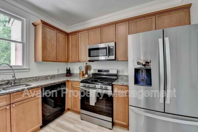 Building Photo - 1213 Harris Commons Pl