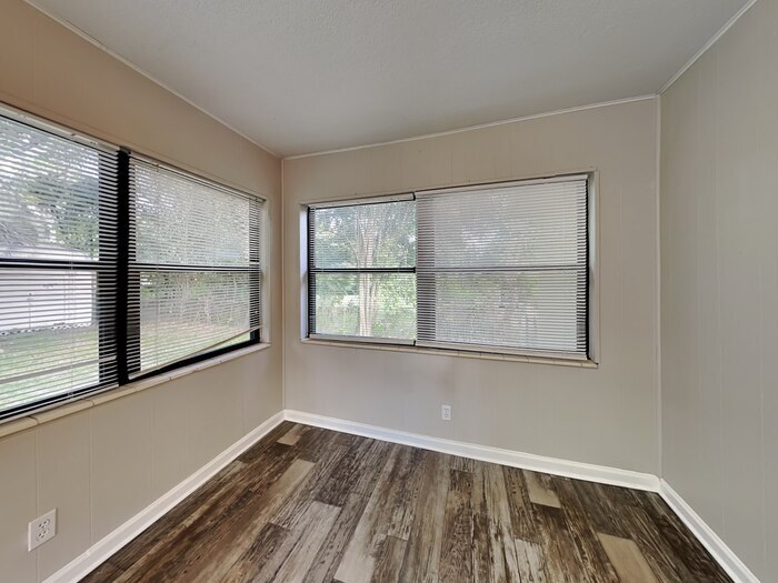 Building Photo - 6735 Gaillardia Rd S