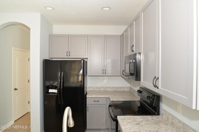Building Photo - 668 Drake Bay Terrace