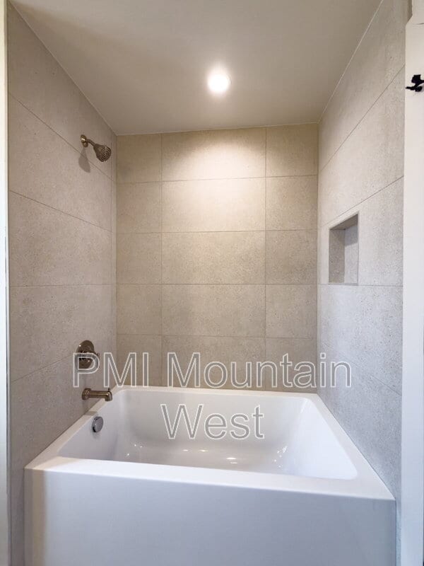 Building Photo - 345 S 850 E