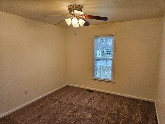 Building Photo - 1316 Winfall Dr
