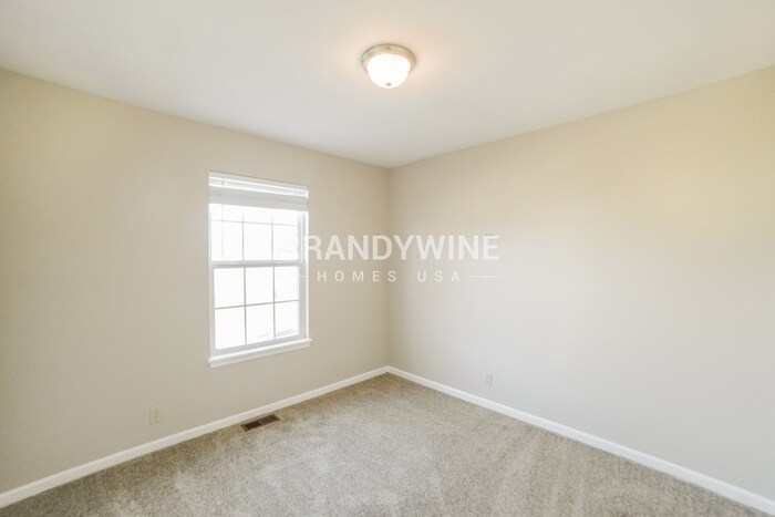 Building Photo - 1607 NW High View Dr