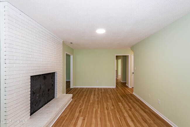 Building Photo - 1100 Audrey Ct